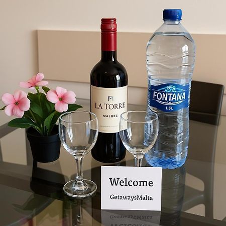 Blue Harbour 2 Bedroom Seafront Apartments With Large Terrace With Spectacular Sea Views - By Getawaysmalta Сейнт Полс Бей Екстериор снимка