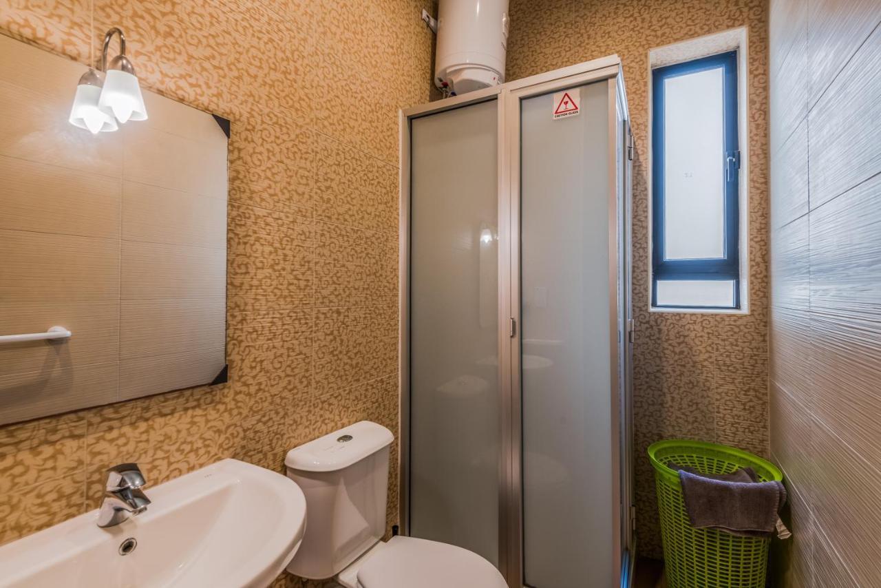 Blue Harbour 2 Bedroom Seafront Apartments With Large Terrace With Spectacular Sea Views - By Getawaysmalta Сейнт Полс Бей Екстериор снимка